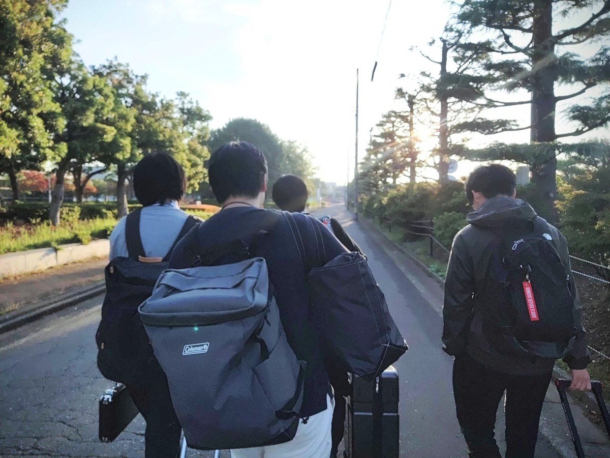 10月はじめに振動試験、熱真空試験を連続で福井にて行ってきました。

振動試験は名前の通り衛星を揺らしてデータを取る試験、熱真空試験は宇宙と同じ真空環境下で特定の温度条件の下、データを取る試験です。2試験合わせて11泊13日にも及ぶ長い戦いでした。