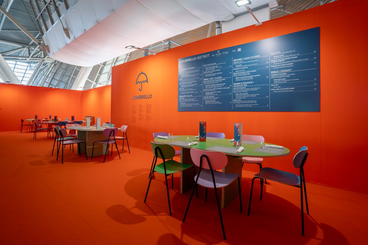 ArtissimaFair's tweet photo. #Artissima2023 ringrazia @lombrello, brand emergente di sedie custom, per lo stile caldo e colorato del Bistrot in fiera https://t.co/DErWizv0uF