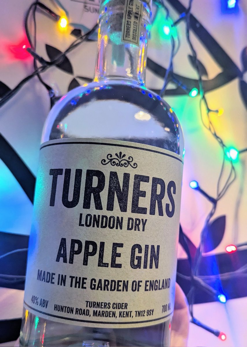 *NEW* #Gin pouring this week from @turners_cider ✨ Great addition to our #ChristmasMenu , starting this Wednesday! Alongside mulled wine & cider (also using @turners_cider), snowballs, ginger spritz's & more!🎄