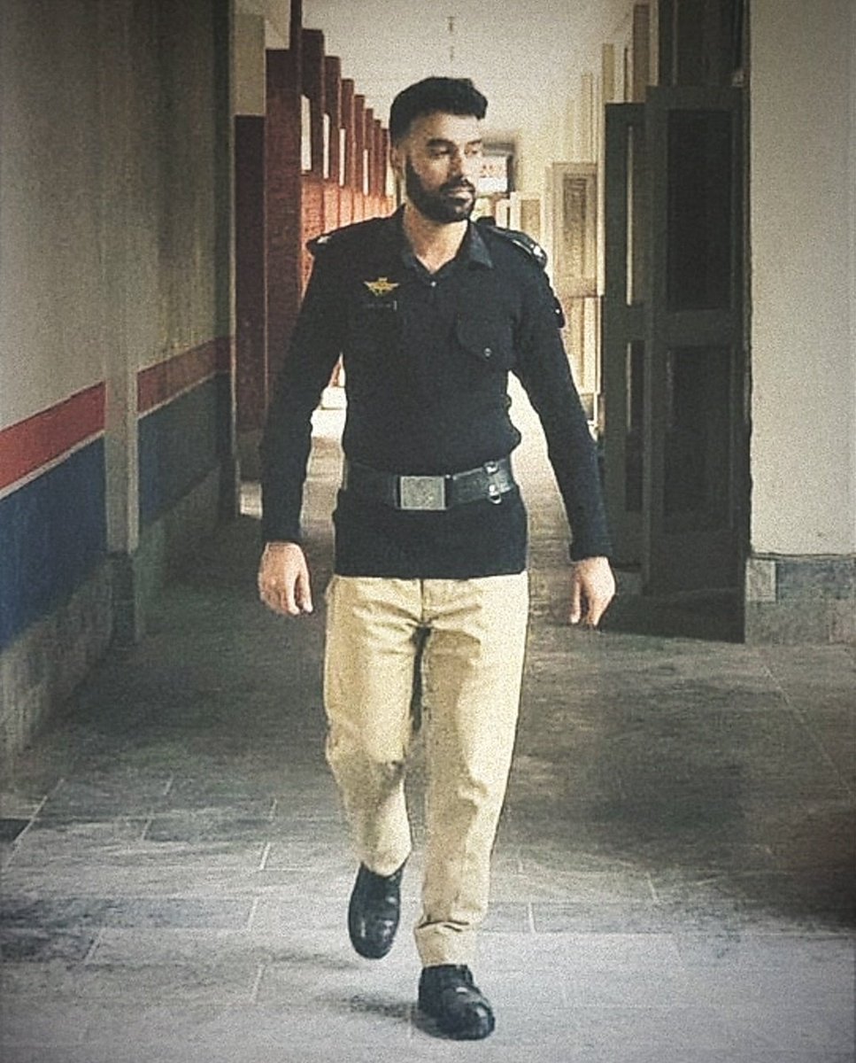 latifbacha's tweet photo. میں اور کتنا بڑھوں تیری جانب ؟
تو ہے کہ آسماں ہوا جاتا ہے https://t.co/P2XCG6wQ2i