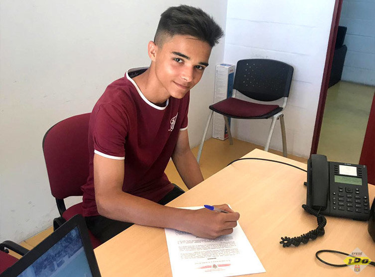 🎯Un pistolero anda suelto en el juvenil A del Almería.
😃José Ismael se coloca entre los 5 primeros en la tabla de los máximos goleadores.
👉Lleva 7 dianas esta temporada.