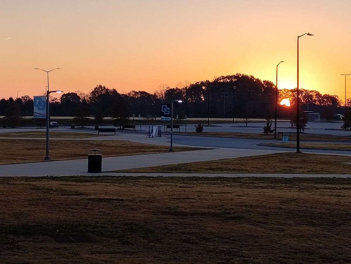 Coach Loggins tweet media