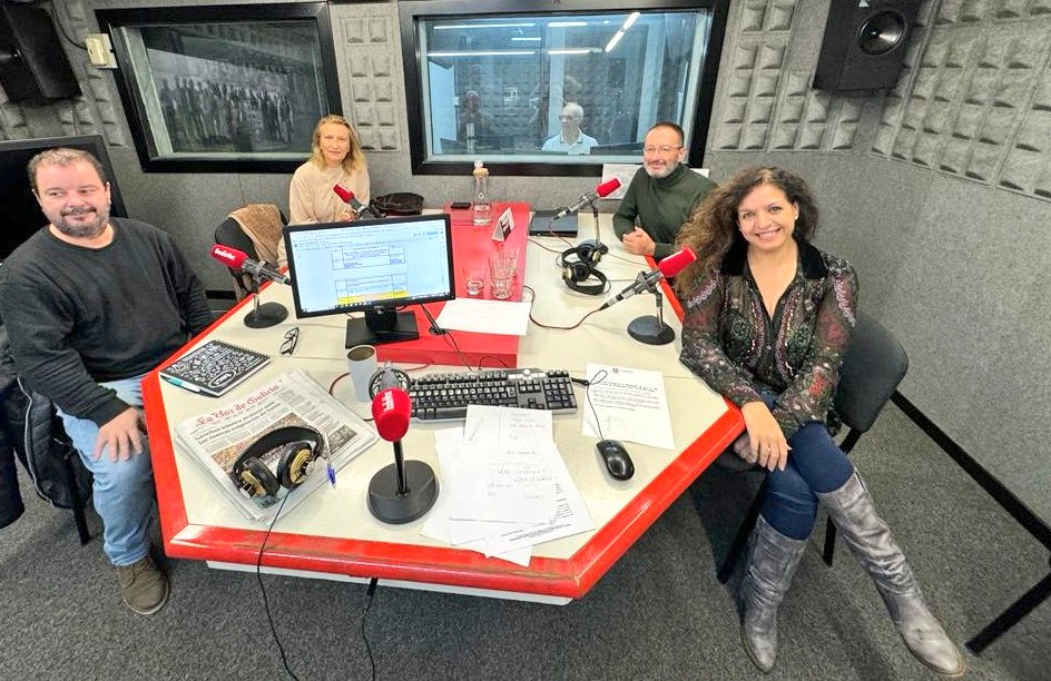 Otro lunes en <a href="/vocescoruna/">Voces de A Coruña</a> <a href="/Radio_Voz/">RadioVoz</a> hablando de la actualidad y también del futuro. Con <a href="/loretosilvoso/">Loreto Silvoso</a> y <a href="/PabloPortabales/">Pablo Portabales</a>