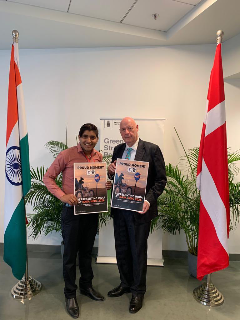 svane_freddy's tweet photo. From Bananas to the moon. Impressive to meet India’s youngest scientist Gopal Jee turning bananas into paper and ethanol. Now also aiming for the moon @NASA @GopalJeeyis @DenmarkinIndia https://t.co/MIOXvCguaU