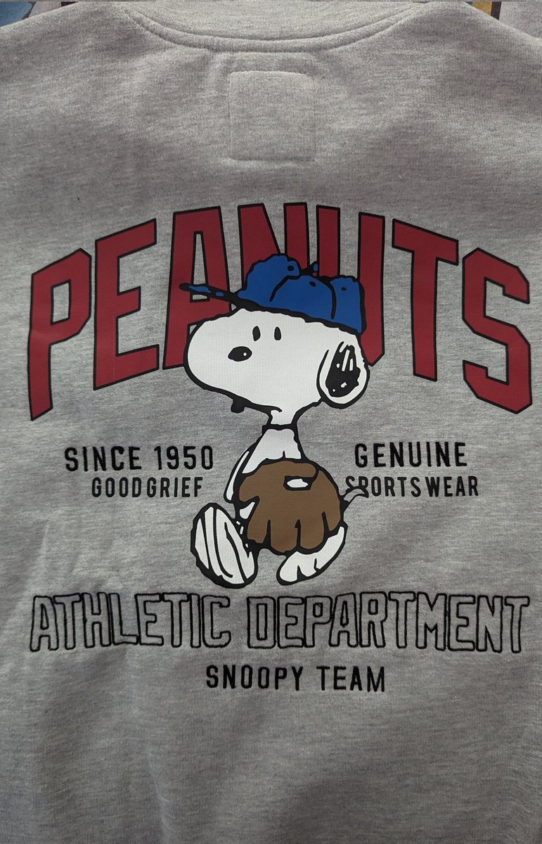 zereg's tweet photo. ¿Puedo estar más in love con esta sudadera? https://t.co/yij12K10NV