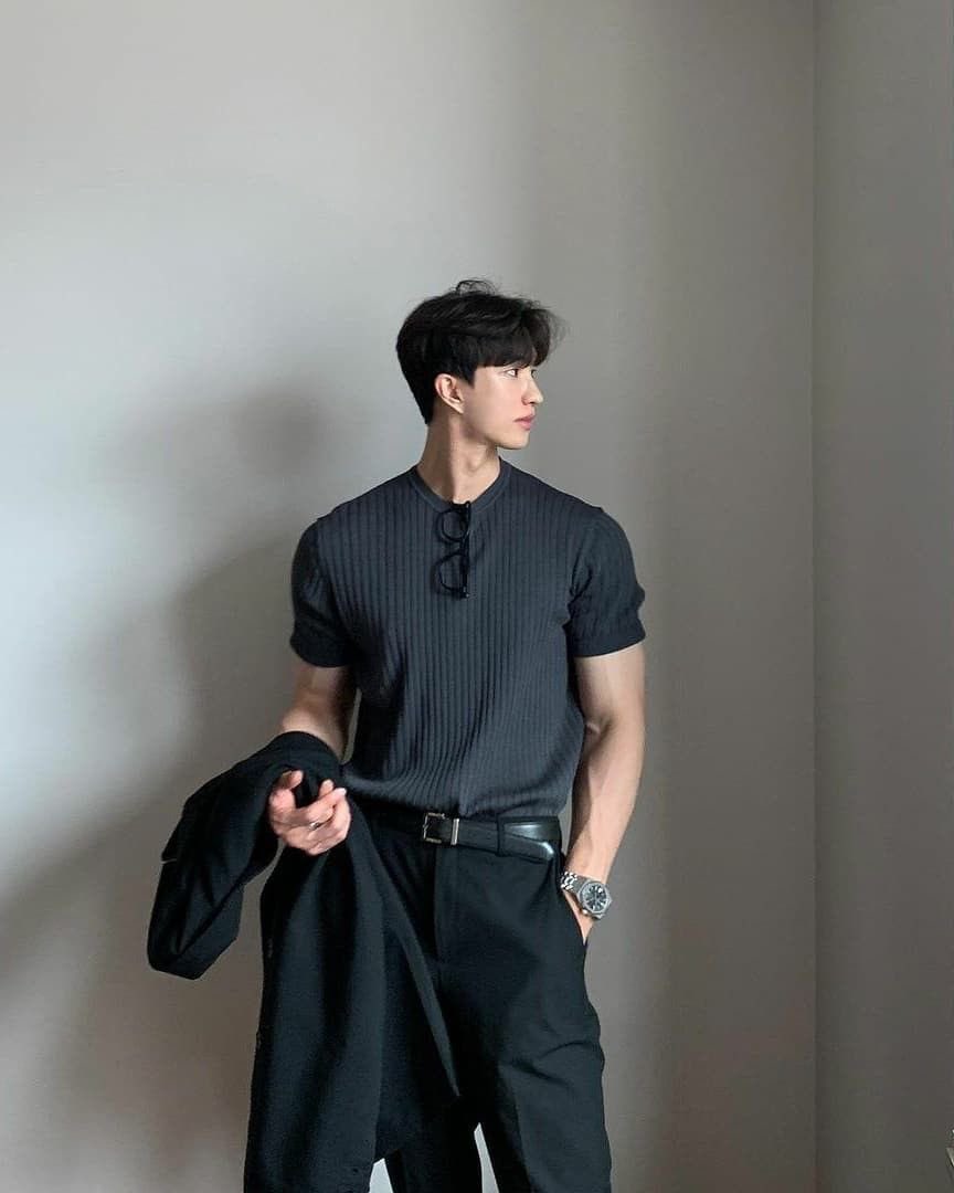 JeganesK's tweet photo. Go to Pinterest and search: 

"Celebrity"  
"Outfit"  
"Quote"  
"Aesthetic"  

Quote this with the first pic that appears, that is your vibe https://t.co/OE6e8K2kCE