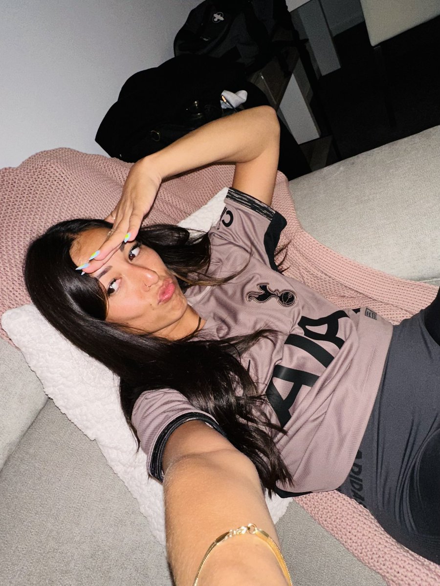 Jess Iszatt tweet media