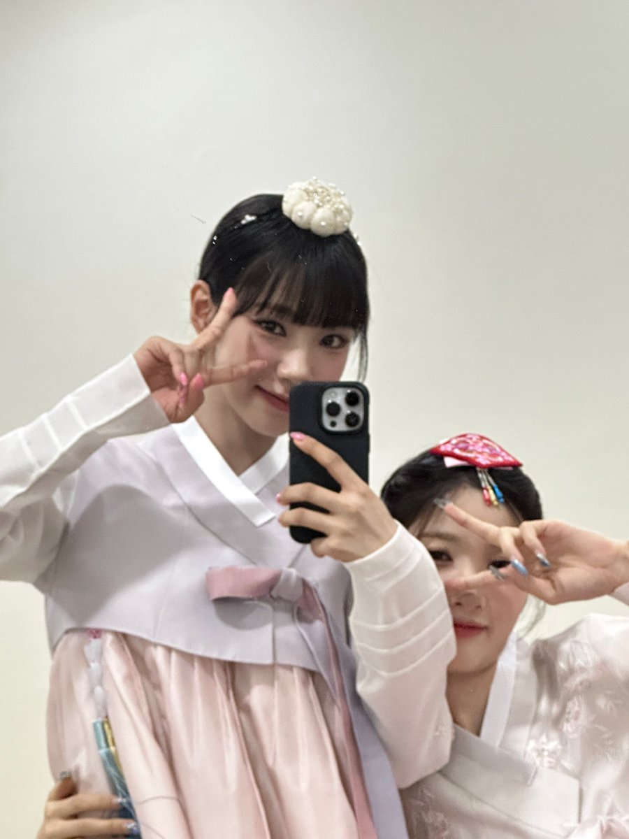 _EL7ZUPofficial's tweet photo. [🧩 #여름]

코유키 생일 맞춰서 올려주려고 했는데 말이죠
코유키가 컨펌을 이제 해줬지 모예요 엘쥬💕
코유키생축🎂

#EL7ZUP #엘즈업 #YEOREUM #여름 https://t.co/Pbq9m6Fg4Q