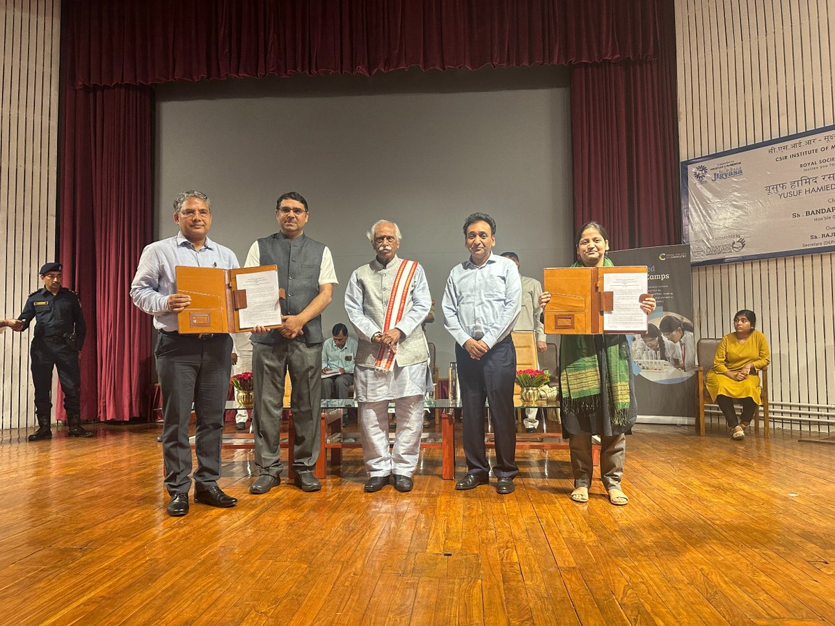 islrtc's tweet photo. ISLRTC signed an MoU with CSIR-Institute of Microbial Technology (IMTECH), Chandigarh on 2nd Nov 2023 to facilitate science education in ISL, during the inaugural ceremony of Yusuf Hamied Chemistry Camp from 2nd to 4th Nov 2023.
#DEPwD #ISLRTC #IMTECH https://t.co/y4gJ4ZIOeq