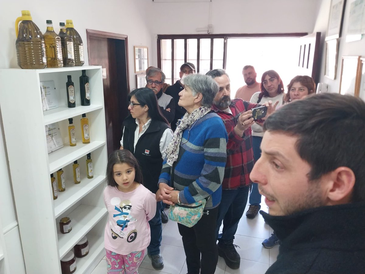 📍Intercambios que nos ayudan a avanzar!!! 
El grupo de turismo rural de Cruz del Eje recibió en Córdoba al grupo constituido recientemente Cortaderas de San Luis. #turismorural <a href="/agriculturaar/">Secretaría de Agricultura, Ganadería y Pesca</a> @intacruzdeleje <a href="/intasanluis/">INTA San Luis</a>