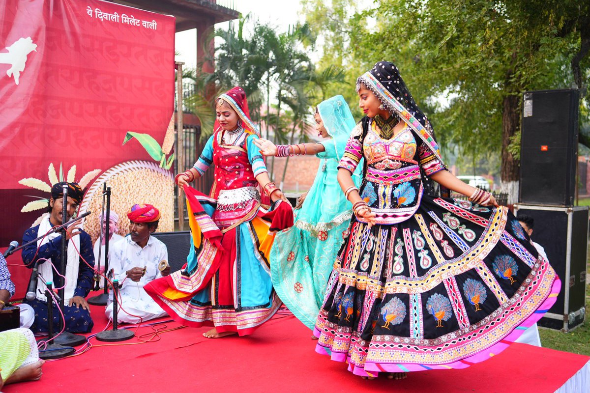 MegaMillet's tweet photo. Are you here yet?

The musical performance by Smt. Seema Kalbeliya is an exhilarating session with participants enjoying to the fullest. This performance is hard to miss.

@ignca_delhi @IYM2023 @MinOfCultureGoI #Millets #yediwalimilletswali https://t.co/TCX3Ng4yHU