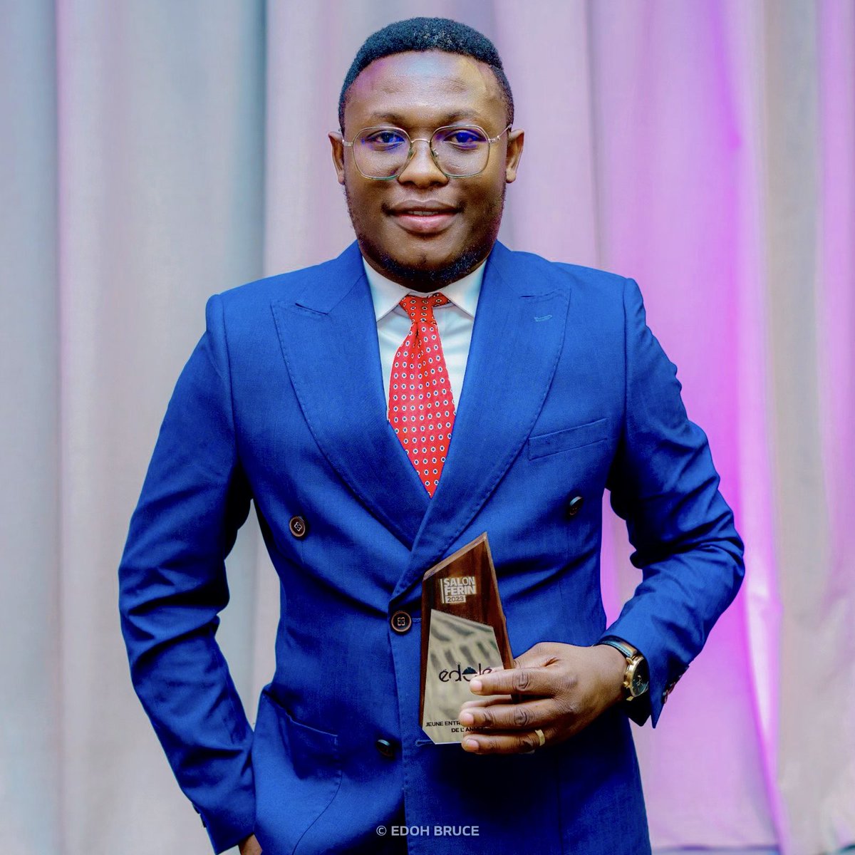 Heureux de vous annoncer que <a href="/edoleafrica/">Edole Africa Group</a> a été sacré  Meilleure Jeune Entreprise Innovante lors de la 5eme édition du <a href="/salonferin/">Salon FERIN</a> ce samedi à l’hôtel 2 février en présence de Mme la ministre <a href="/DossouMyriam/">Myriam Dossou-d'Almeida 🇹🇬</a> , l’honorable <a href="/AbiraBonfoh/">Abira  BONFOH</a> et pleins d’autres personnalités et autorités⤵️