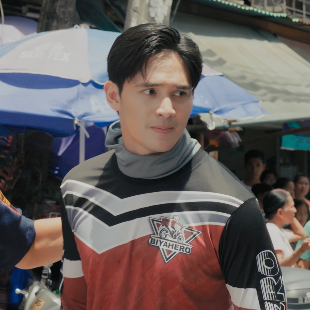 GMA_PA's tweet photo. Nakakabitin naman 'yung mga eksena nina Ruru at Kylie! #BlackRider https://t.co/Q3hV0lBxFd