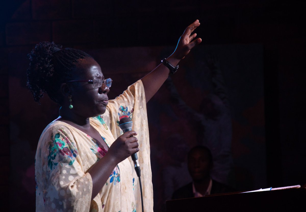 LGM_UG's tweet photo. "Whenever we set our hearts to go before God He is there for you."-Pr.Ruth Atkunda 
#AccessToGod

Yesterday's four slides.
#FFCRUBAGA https://t.co/6iF3UD46Cd