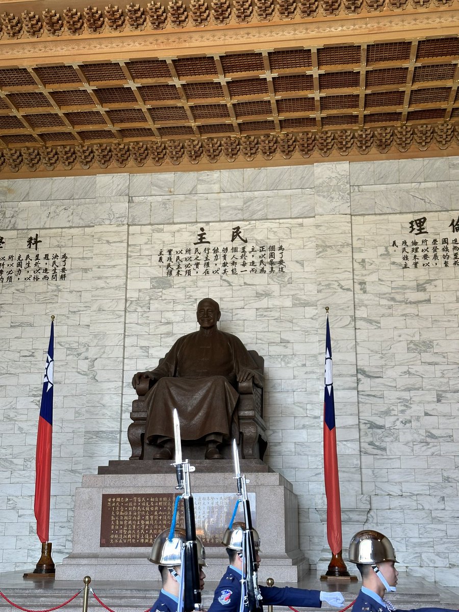 Emma Collins tweet media