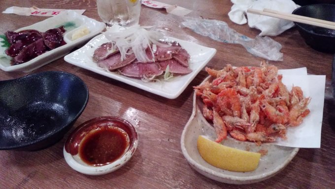 粘液さん型頭さんと「髪くるん作画」の話をしていて、劇場新規のうち自分が桑名さんと思ってたカットに田頭さんの可能性が浮上して軽く動揺する。最近は公式様が担当者様明記の上、原画や線撮をアップして好評を博してますけど、Gレコの時代にこの流れがあればなぁ。 