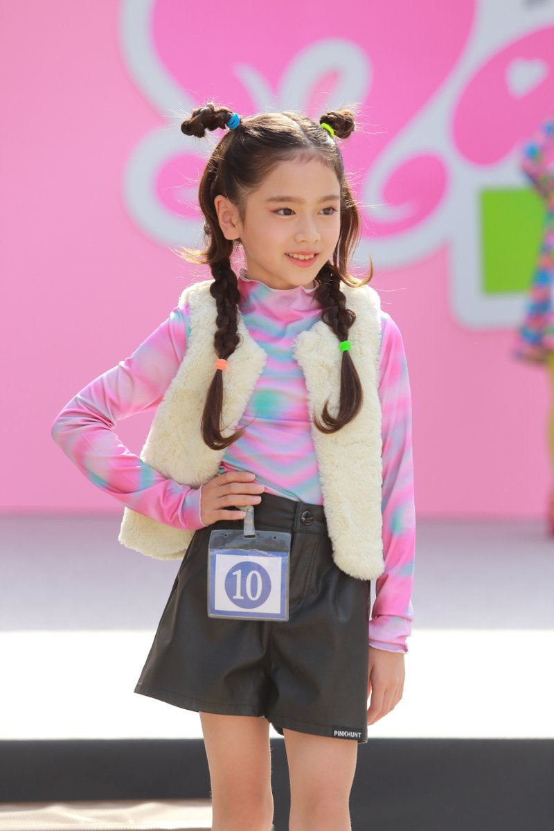 hitumabushihann's tweet image. 2023.11.4  Happy Mama Park、久屋大通パーク。
ハピママキッズモデルグランプリステージより。
佐藤 にこちゃん。
#佐藤にこ   #ハピママパーク