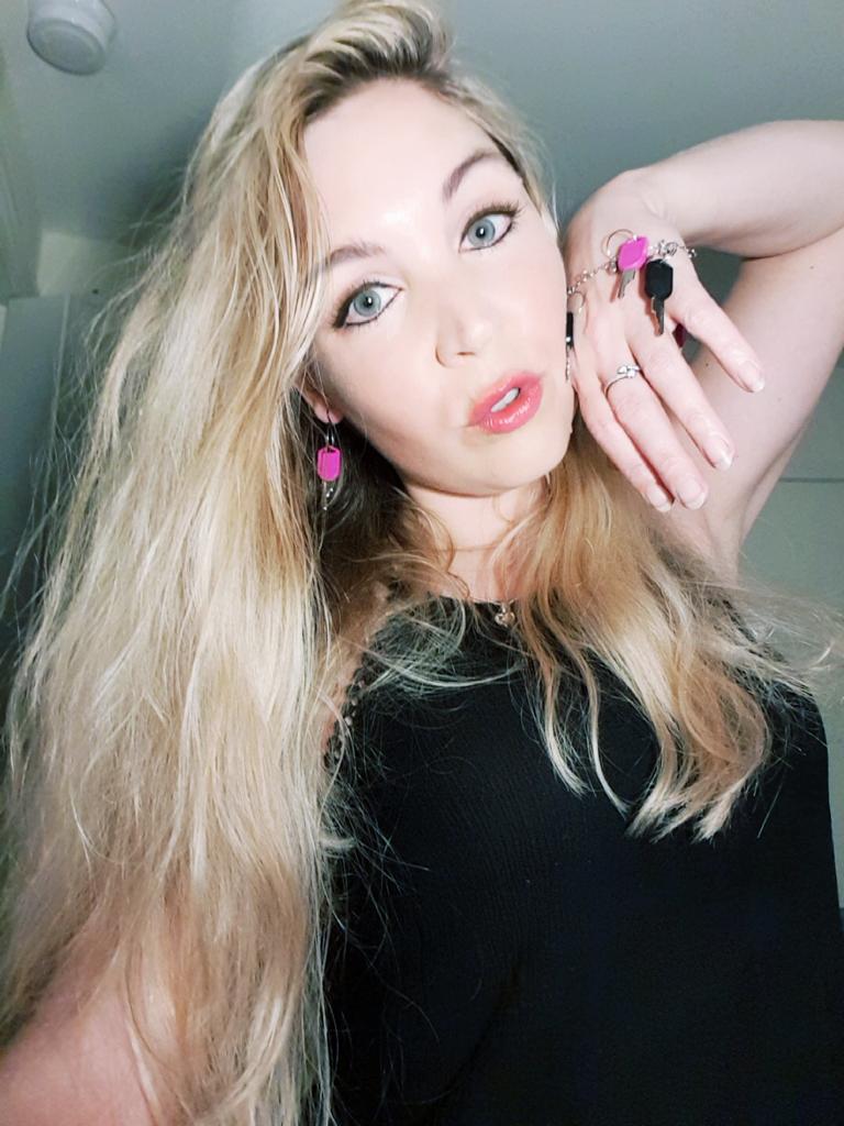 MissSummerJane's tweet photo. 😈 🔑  ONCE YOU LOCK YOUR COCK THE KEYS GET REPURPOSED INTO MY JEWELLERY💗💗💗 https://t.co/Yu0Ij7V5UV