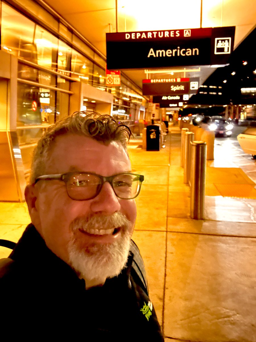 williammanning's tweet photo. Obligatory “I’m at the airport going to <insert conference name here />” airport pic … #KubeCon bound #DevOps #DevSecOps #LiquidSoftware #JFrogLife @jfrog https://t.co/HoPZrvacNf