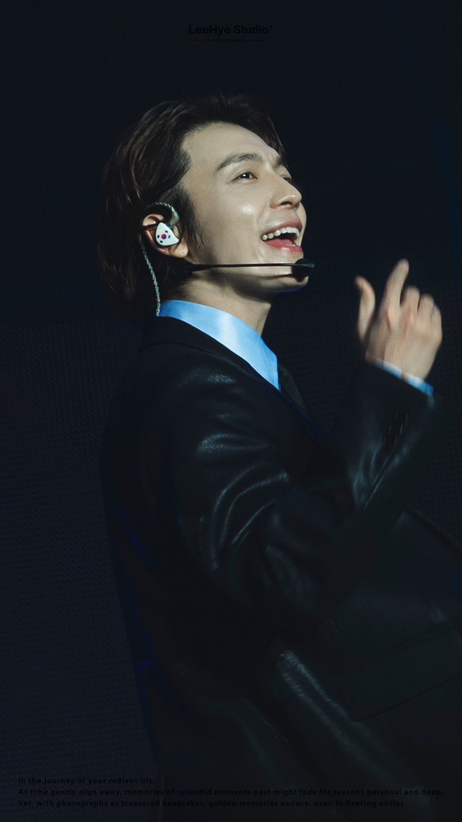 LeeeHye's tweet photo. 1t's 8lue

#SuperJunior  #Donghae 

[Please don't remove LOGO] https://t.co/WKj92BjmI5