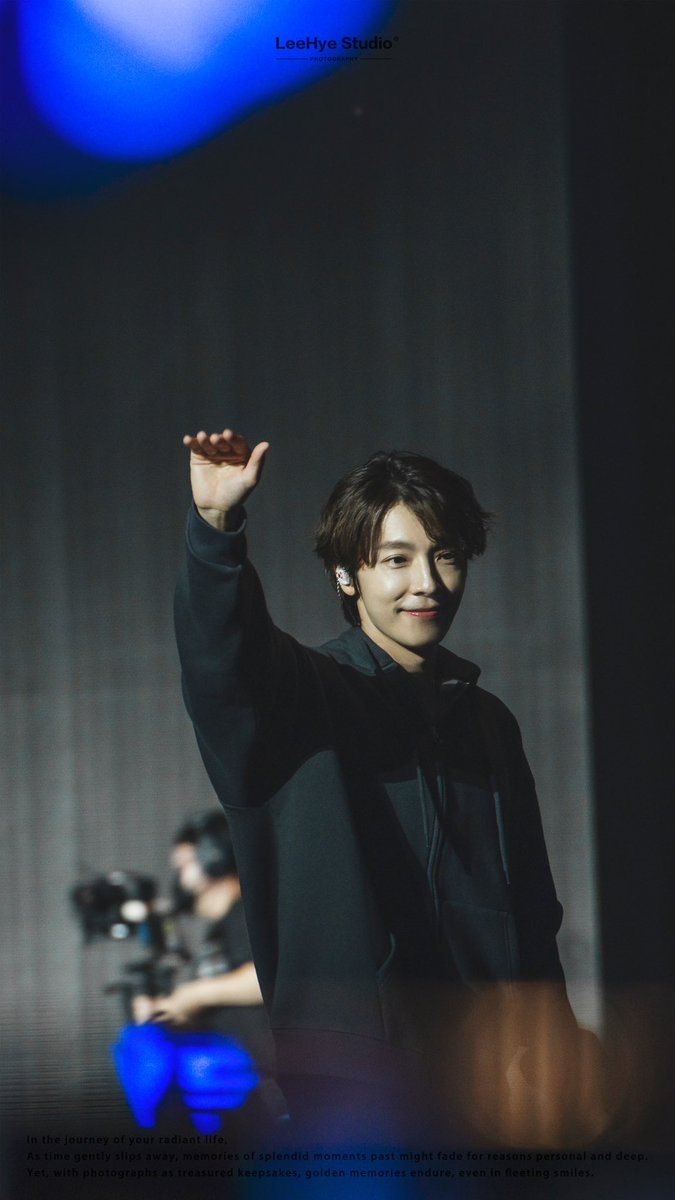 1t's 8lue

#SuperJunior  #Donghae 

[Please don't remove LOGO]