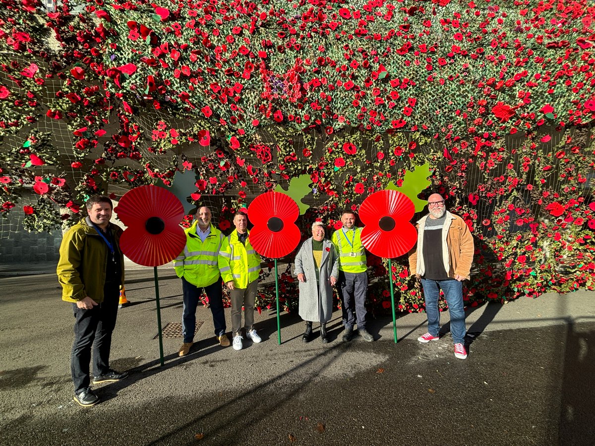 plymouthcc's tweet photo. For Remembrance Day, @Babcockplc have kindly created and donated three large poppies. The poppies will be displayed on the Plymouth Hoe this weekend.

The poppies were created by Babcock Engineers at the Devonport Dockyard site. https://t.co/xitbzSy8KX