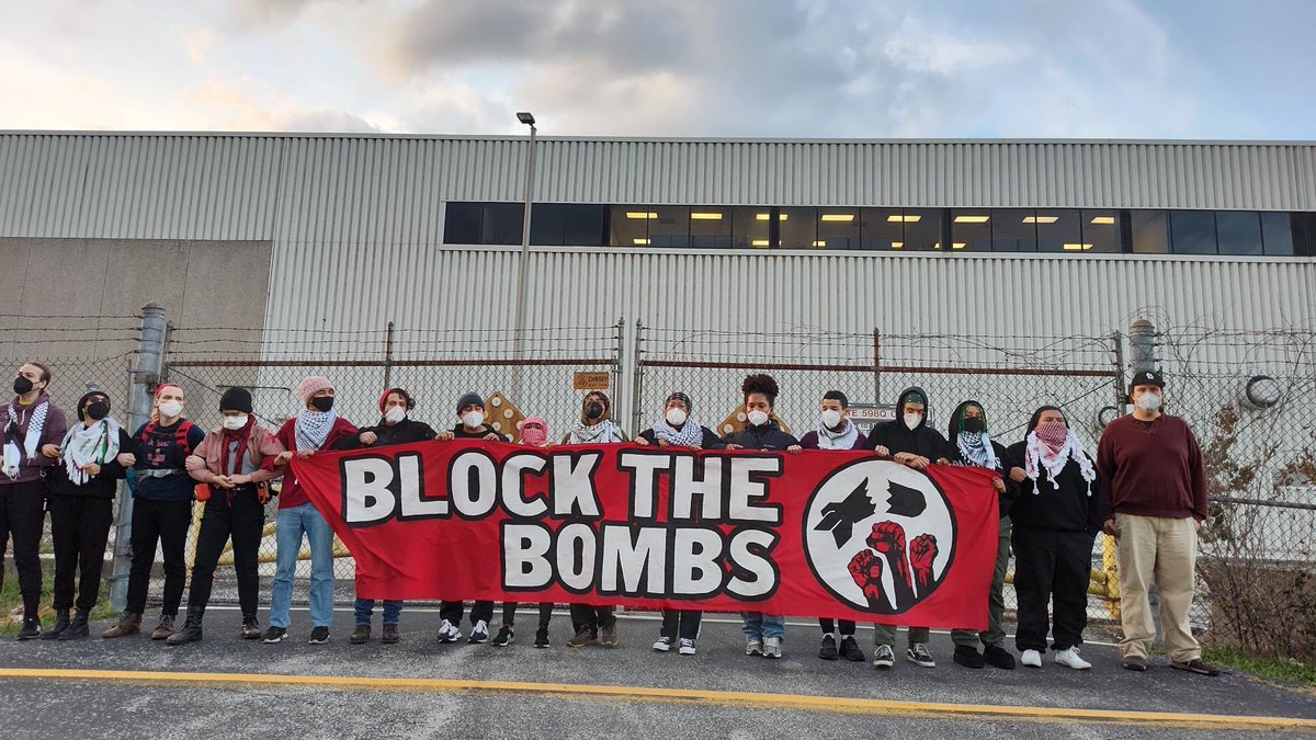 HAPPENING NOW: 75 anti-militarist youth organizers are blocking all entrances to Boeing manufacturing plant 598 near St. Louis, MO. We demand Congress and Biden call for #CeasefireNow and #StopArmingIsrael