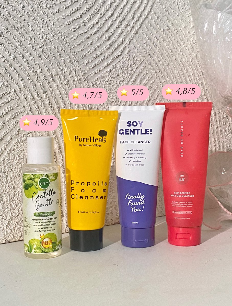 reviewbylia's tweet image. Rating face wash &amp;amp; moisturizer yg sudah pernah aku pakai ✨

Buat yg lagi butuh rekomendasi face wash/moisturizer bisa bookmark &amp;amp; retweet thread ini karena disini aku akan kasih mini review dari tiap produknya 😆🫶🏻