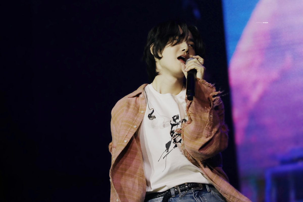 HeavenlyMyeon's tweet photo. 231103 ON FESTIVAL

“I won’t be a rock star. I will be a legend.”

#수호 #SUHO #준면 #金俊勉 #スホ https://t.co/hu29znJW1r