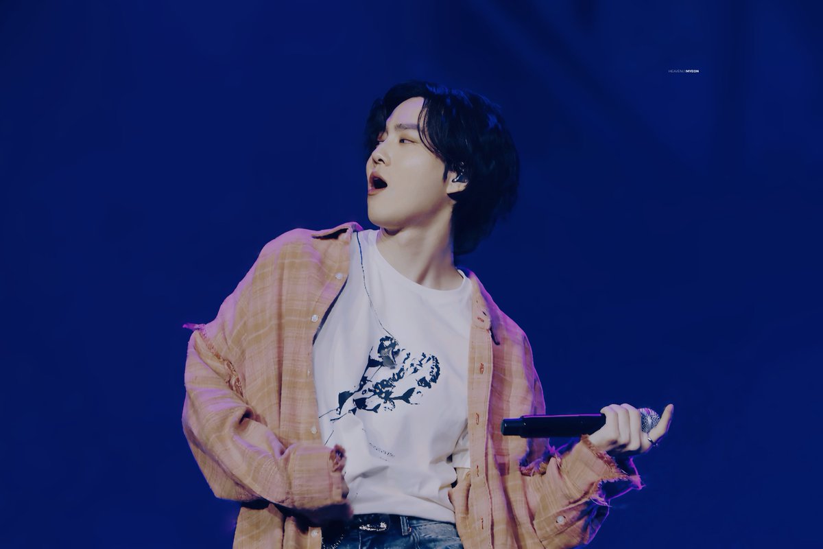 HeavenlyMyeon's tweet photo. 231103 ON FESTIVAL

“I won’t be a rock star. I will be a legend.”

#수호 #SUHO #준면 #金俊勉 #スホ https://t.co/hu29znJW1r