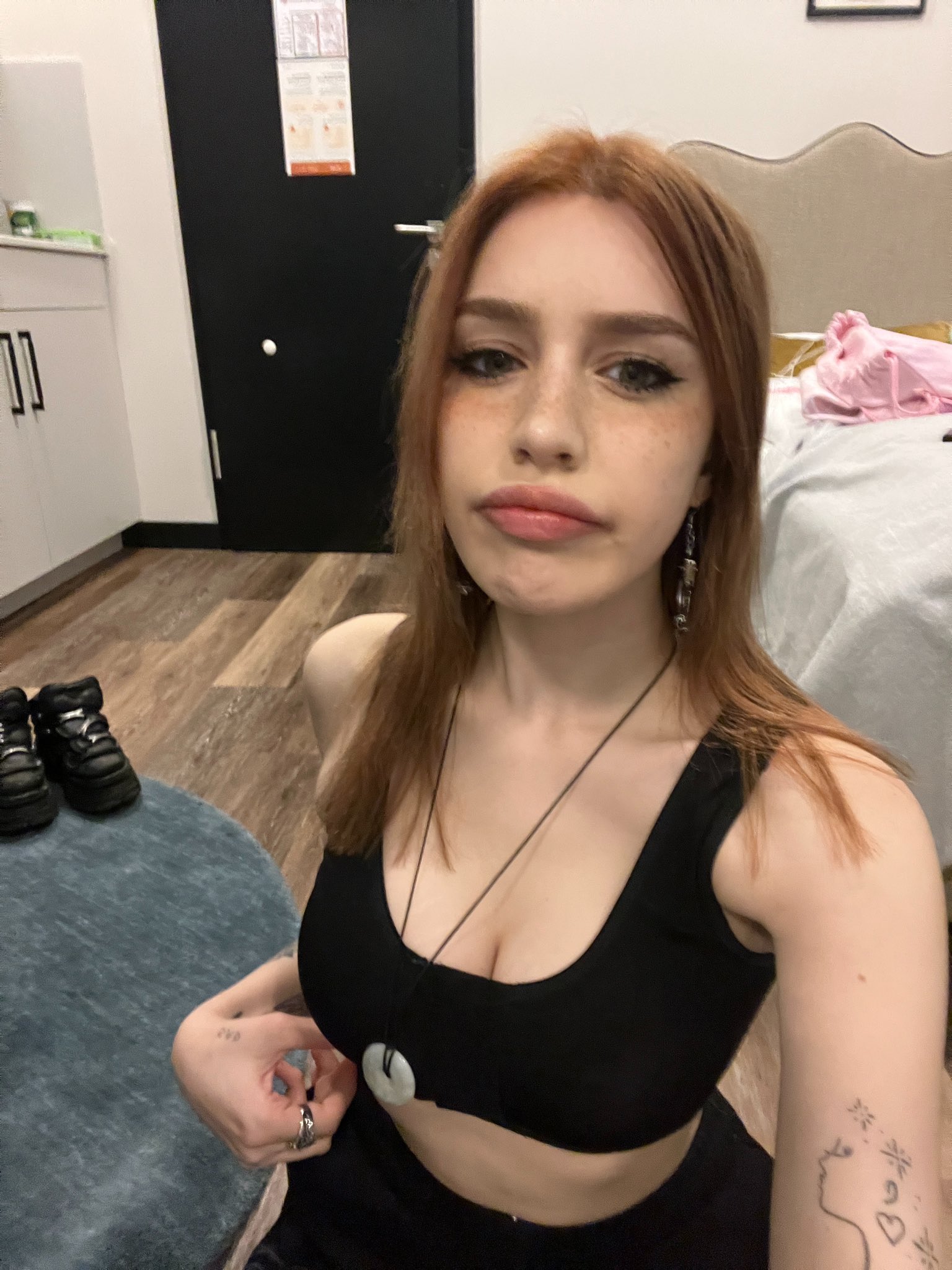 Rosaline Dawn on X: filming day !! t.coP177rHNAgE  X