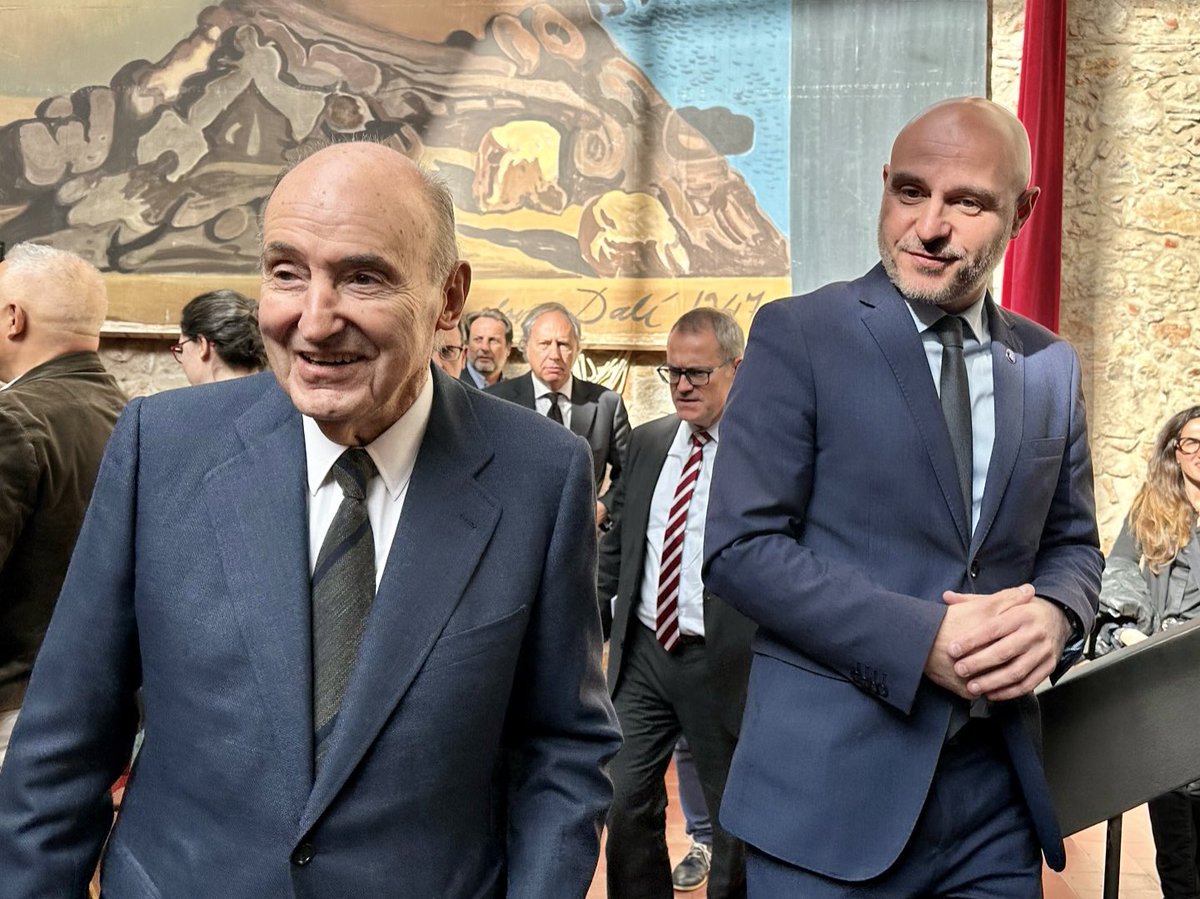 Inauguració de l'exposició 'Dalí. El Crist de Portlligat' al <a href="/MuseuDali/">Salvador Dalí</a> de #Figueres, una oportunitat única per aprofundir en el procès de creació d'una de les obres més emplemàtiques del geni empordanès. 

Ha estat un privilegi haver-la pogut gaudir de primera mà.