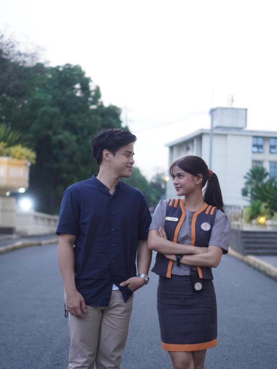 Sparkle_GMA's tweet image. Khalil Ramos (@TheKhalilRamos) 🤝 Maris Racal

The tandem you never thought you needed. 😍

Catch them as Sarah and Andrew in #SimulaSaGitna, NOW STREAMING on Prime Video PH! 

#KhalilRamos