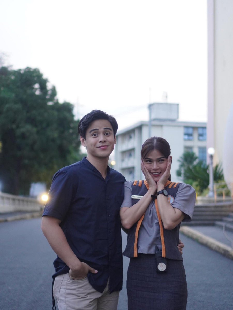 Sparkle_GMA's tweet image. Khalil Ramos (@TheKhalilRamos) 🤝 Maris Racal

The tandem you never thought you needed. 😍

Catch them as Sarah and Andrew in #SimulaSaGitna, NOW STREAMING on Prime Video PH! 

#KhalilRamos