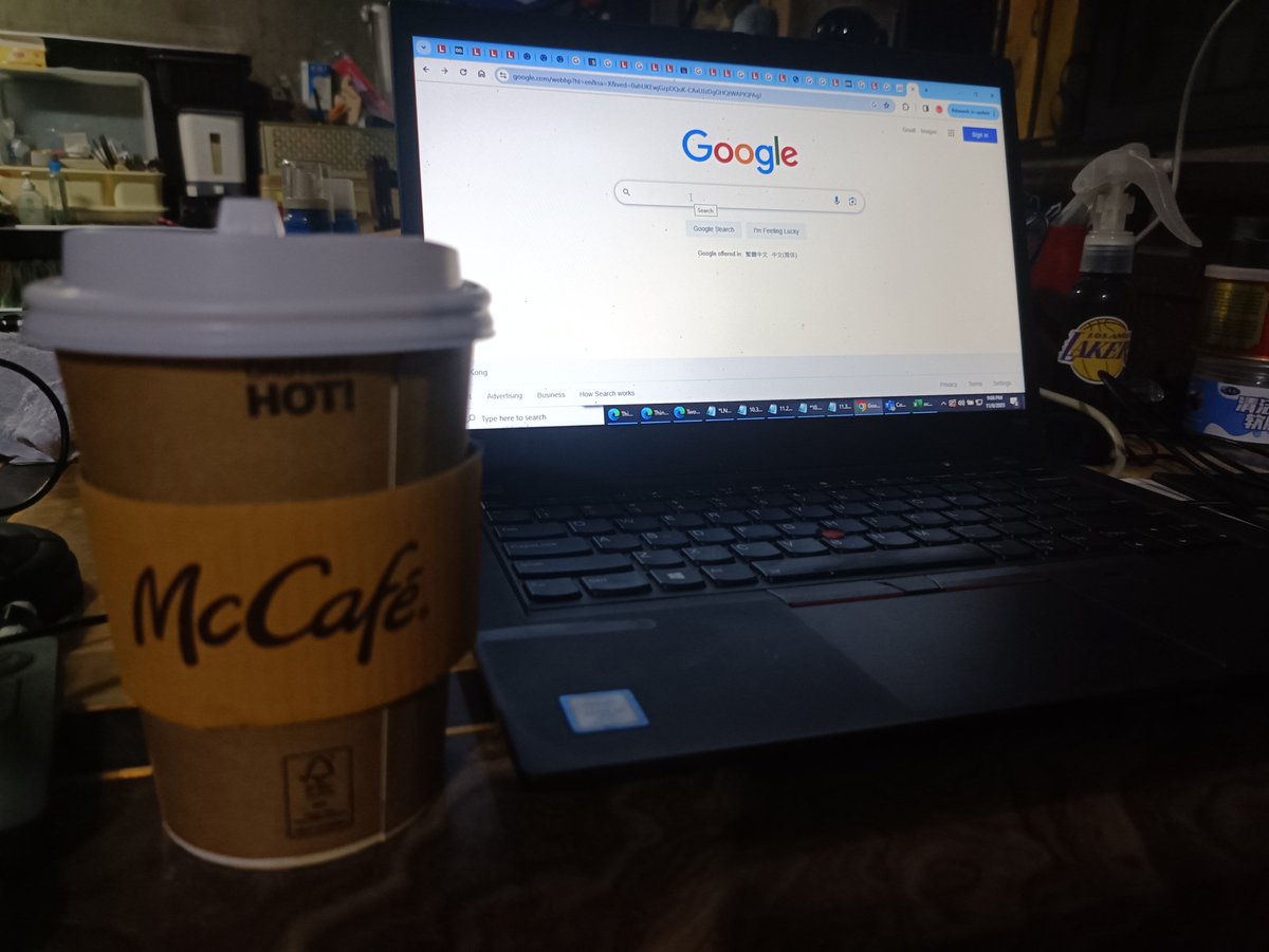 smoothnquick's tweet photo. Home office. Night shift.
Coffee. https://t.co/blHNlFUr9T