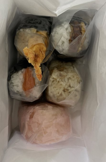 今日はマリーさんと真希ちゃんが美保ちゃんのお祝いで来ていて、ステージ観てくれてましたぁ。 美味しいオニギリやらチップやら沢山もらっちゃいました（笑）  まさかの怪我したから、とりあえず作っちゃいましたの方を観てもらうことになるとは・・・🤣😂<a href="/tag/bf_dome_masterplan"class="tags"><span>#bf_dome_masterplan</span></a><a href="/tag/bf_dome_masterplan%E6%9D%B1%E4%BA%AC"class="tags"><span>#bf_dome_masterplan東京</span></a>