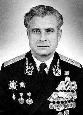 "The Man Who Saved the World" - Vasili Arkhipov, 1962 🌍

In a moment that could have changed our world irreversibly, Vasili Arkhipov, a Soviet Navy officer, stood firm against the tide. During the Cuban Missile Crisis, aboard the B-59 submarine isolated and under pressure,