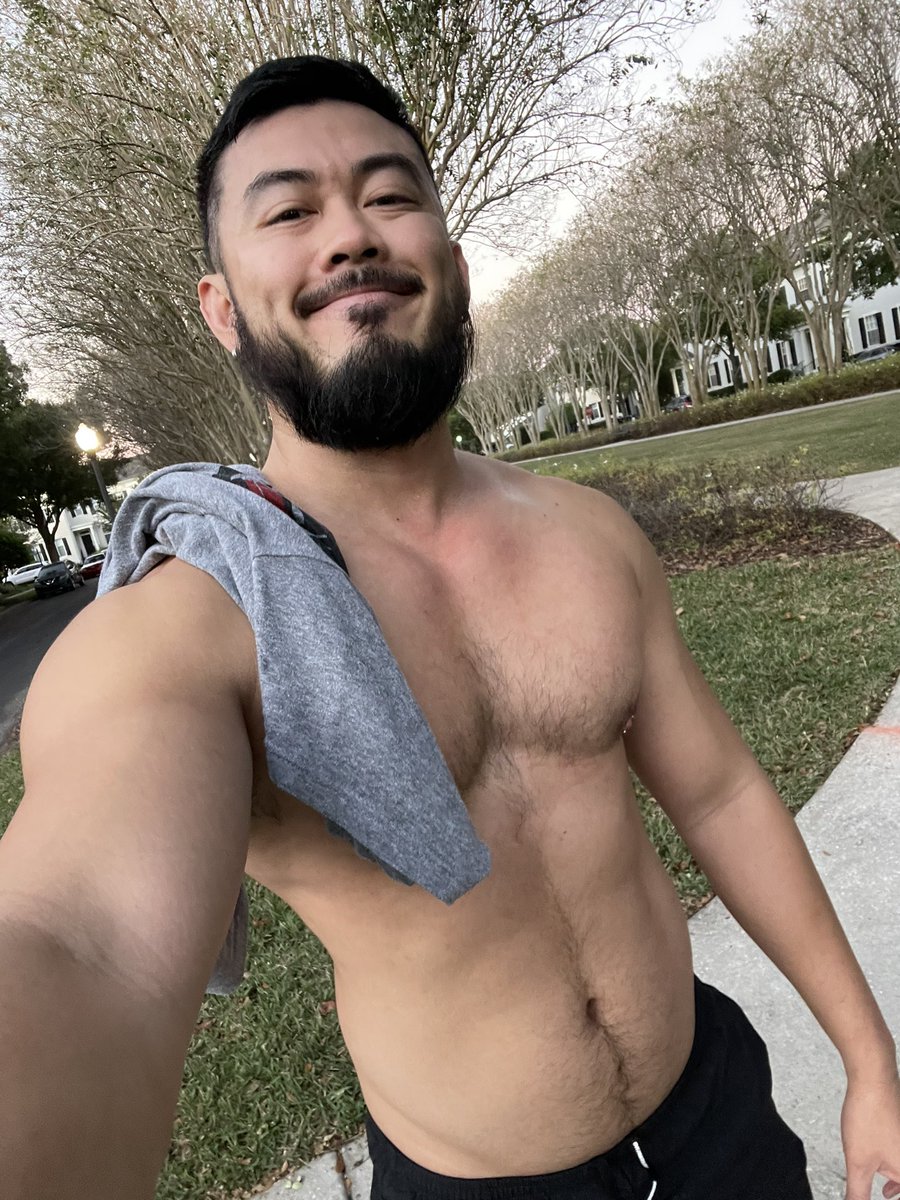 orlandohomo's tweet photo. Post-run pic. https://t.co/GPMZqhd9Qr
