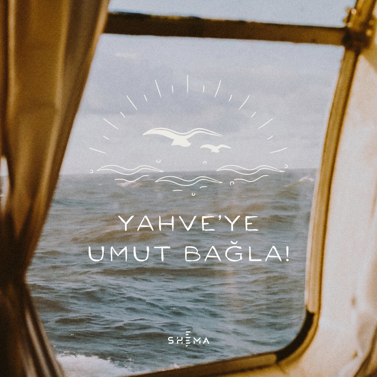 Umudumuza tutunduğumuzda, bizi hayatın fırtınalarından, hayal kırıklıklarından, acılardan ve zorluklardan kurtaracak bir limana sığınmış oluruz.
⚓️ Yahve'ye umut bağlamak, ruhumuzun çapası olarak hayatımızın en zorluklarla dolu döneminde bizi güvenle limanda tutar.