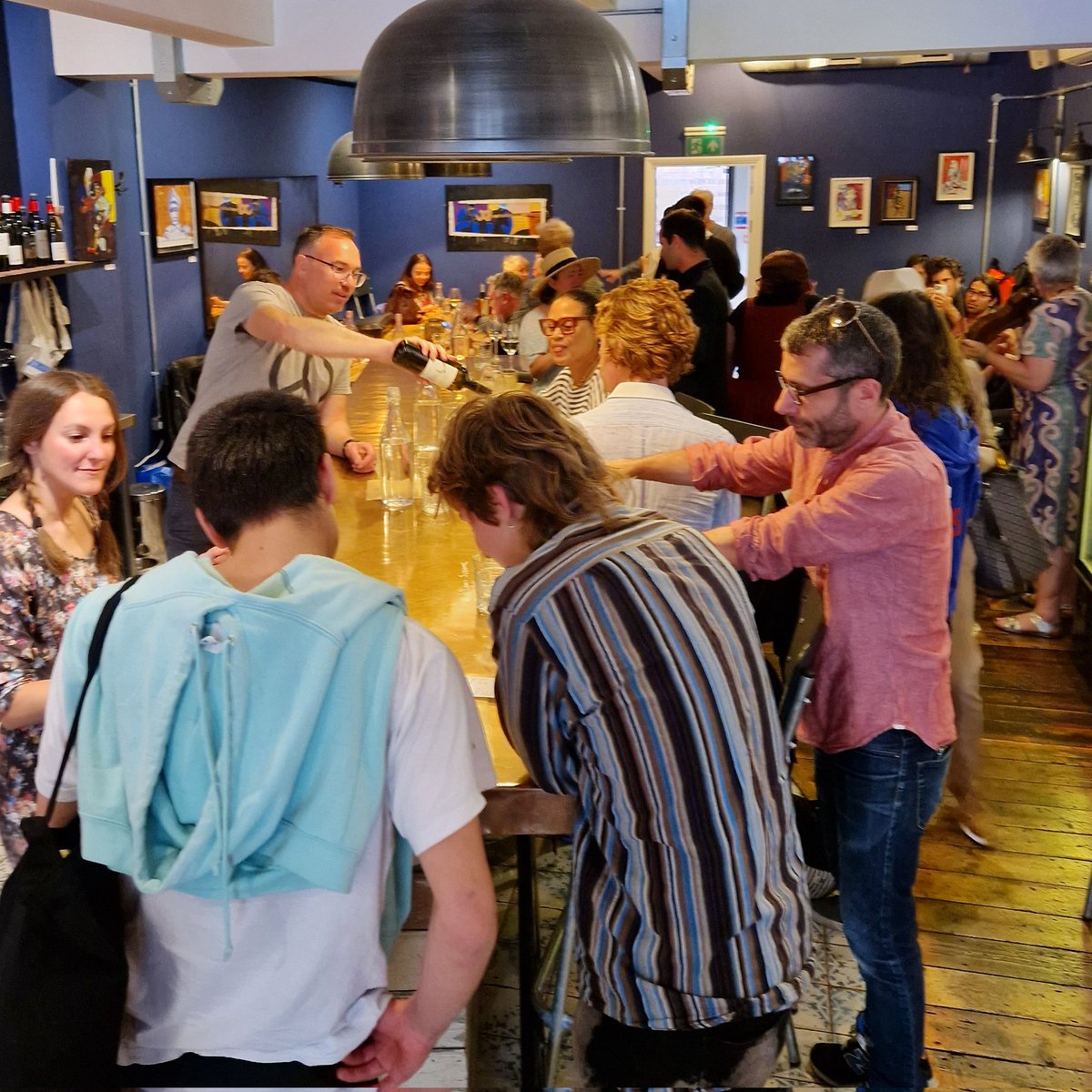 OAK_N4's tweet photo. Have a celebration coming up? 🍾 You can host your event at OAK N4 😃 

Simply drop us an email at wines@oakn4.co.uk and we'll be happy to help! 🤗 

#oakn4 #winebar #tastingroom #finsburypark #northlondon #christmasparty #teamparty #companyparty #celebration #booknow https://t.co/NW7hVqFfGa