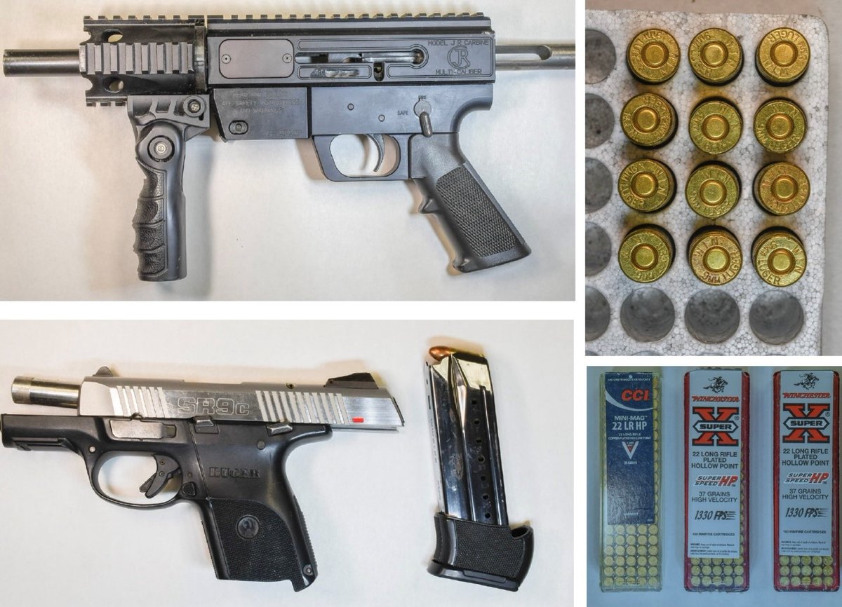 Firearms Seized in Intimate Partner Violence Investigation

Read More:

peelpolice.ca/Modules/News/i…