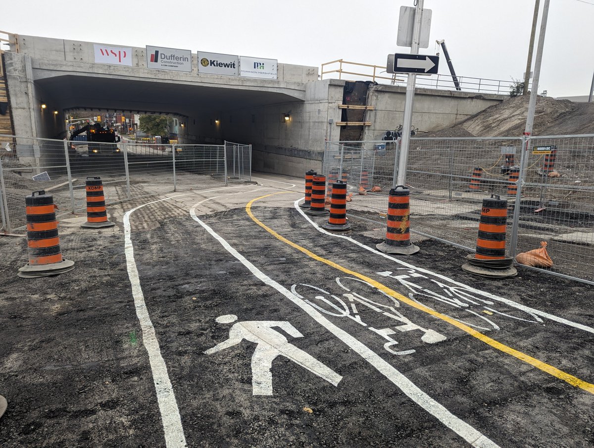 The Percy Street underpass has finally reopened after 3 long months!

Pedestrian and cyclist access only. 
(as it should stay imo)

#ottbike #ottwalk #ottnews