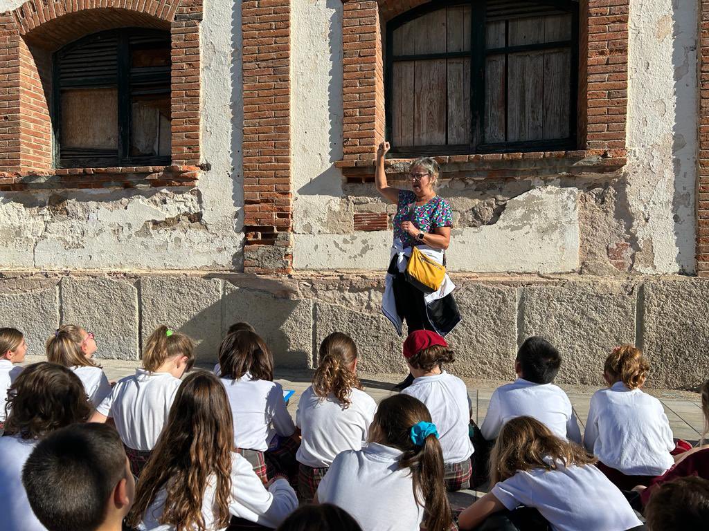 manyanetblanes's tweet image. A #3rEP i #4tEP iniciem la setmana temàtica sobre els pintors i pintores coneixent l’obra de l’artista blanenc i exalumne del col·legi @joelristol Hem començat a fer la reproducció d’una obra seva.
#josocmanyanet #blanes #temàtic2023 #pintorsipintores