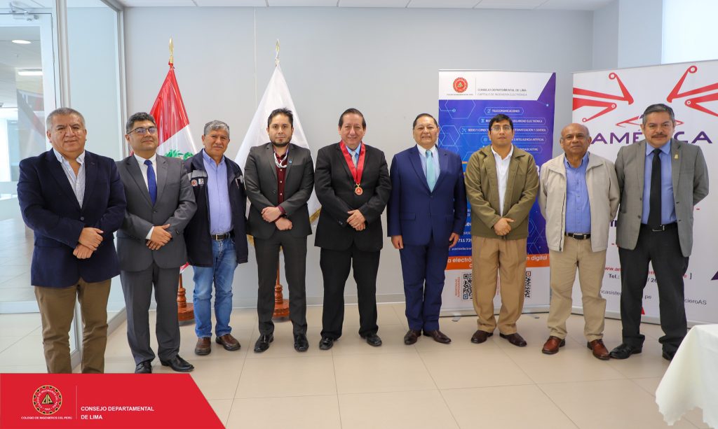 IddDemoDigital's tweet photo. El Cap de Ing Electrónica del CIP y expertos analizaron la Ley N° 31814, que promueve el uso de la inteligencia artificial en el Perú. Nuestro CEO @EdwinSantosE  propuso creación de un Consejo Consultivo y masificación en el uso de herramientas de IA https://t.co/wmaJJoUJXK