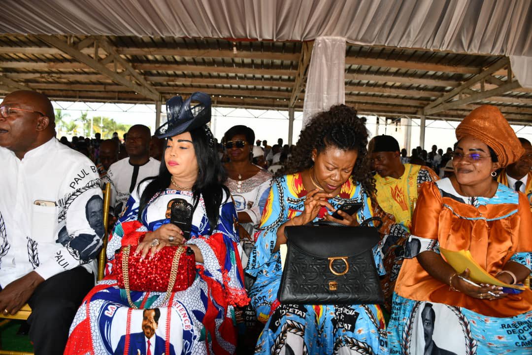 MbargaAtangana1's tweet photo. En tant que Chef de la Délégation Permanente Départementale du Comité Central du @cpdm_rdpc de la Mefou-et-Afamba, je préside en ce moment à #Mfou, un grand Meeting politique pour célébrer l'An 41 de l'Accession à la Magistrature Suprême de Notre Champion, S.E @PR_Paul_BIYA https://t.co/YBXjJWIEIZ