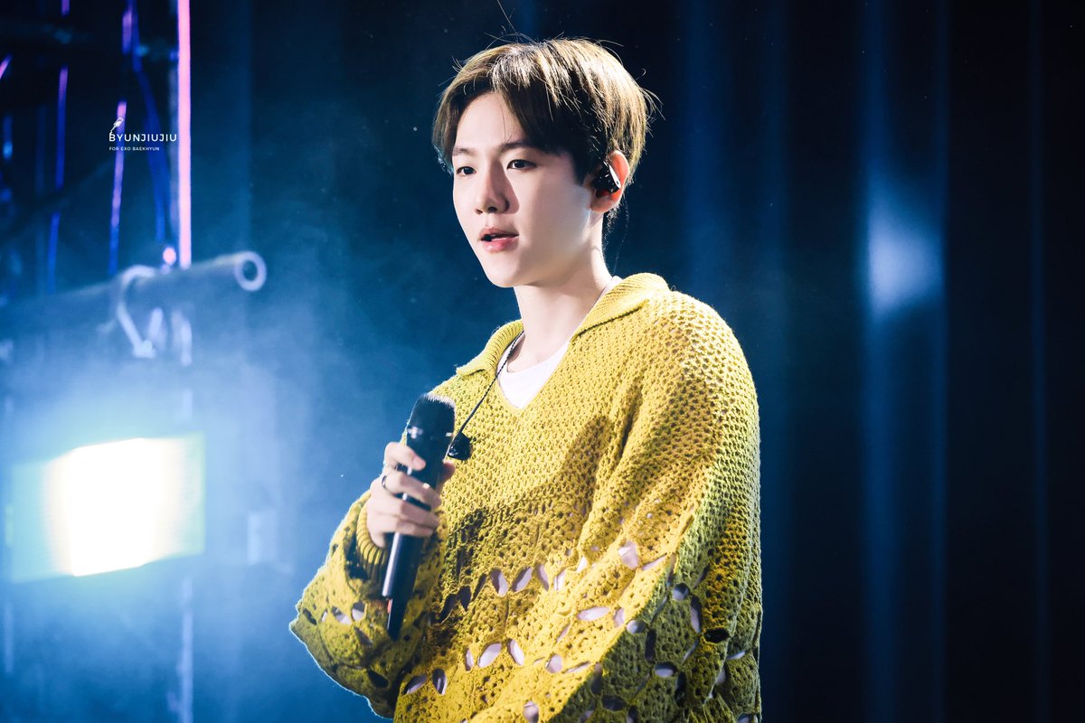 byunjiujiu0506's tweet photo. 𝑭𝒂𝒊𝒓𝒚 𝑫𝒖𝒔𝒕.
✨🫧
#백현 #BAEKHYUN #EXO 
@B_hundred_Hyun https://t.co/LhZItDTp95