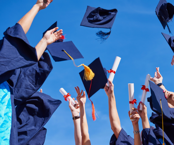 B2BBournemouth's tweet photo. Congratulations to all students graduating at the Bournemouth International Centre this week.  #proudmoments https://t.co/l3ASI7xOWM