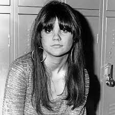 Hummingbirder's tweet photo. Happy Birthday, Sally Field! https://t.co/o3H5q3lxi1