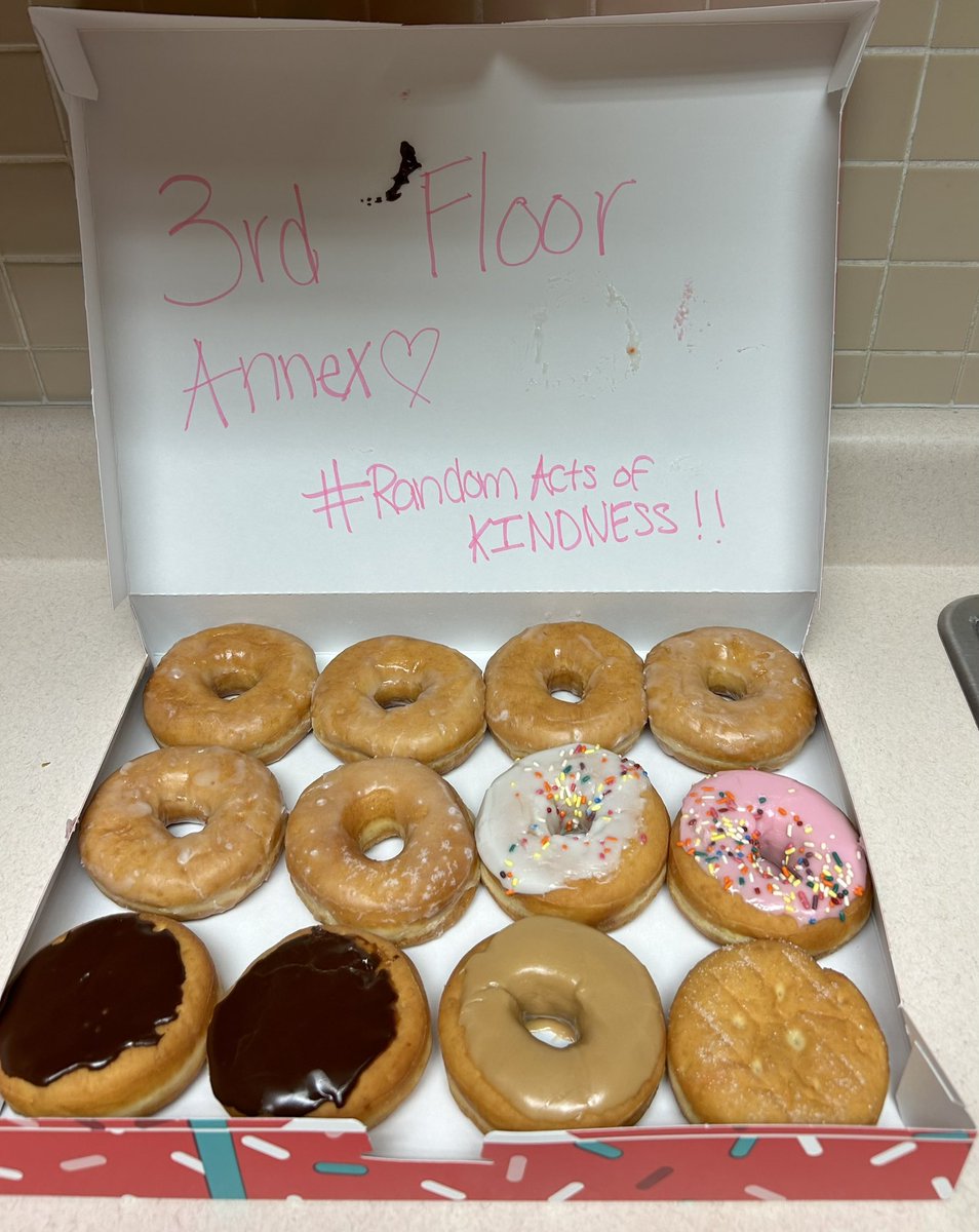 Day 5: Halee McDade, surprised her floor with a little Monday morning pick me up! 🤍🦫