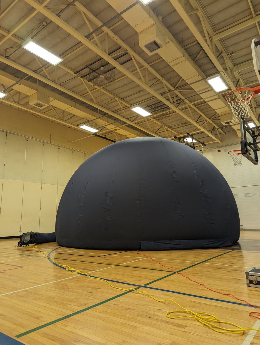 Happy Monday from White Oaks SS! The sky is clear and the stars are out in the planetarium all day! <a href="/HaltonDSB/">HDSB</a>